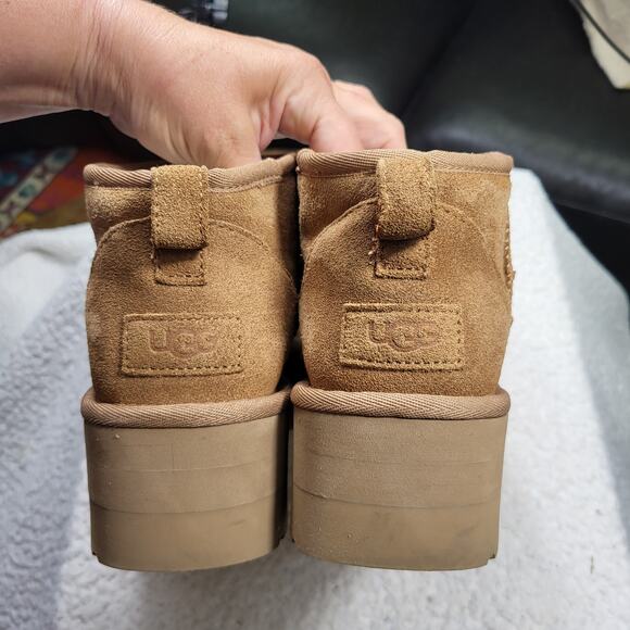 UGG Women's Classic Ultra Mini Platform boots in the Chestnut bootie size 9 - Picture 4 of 6